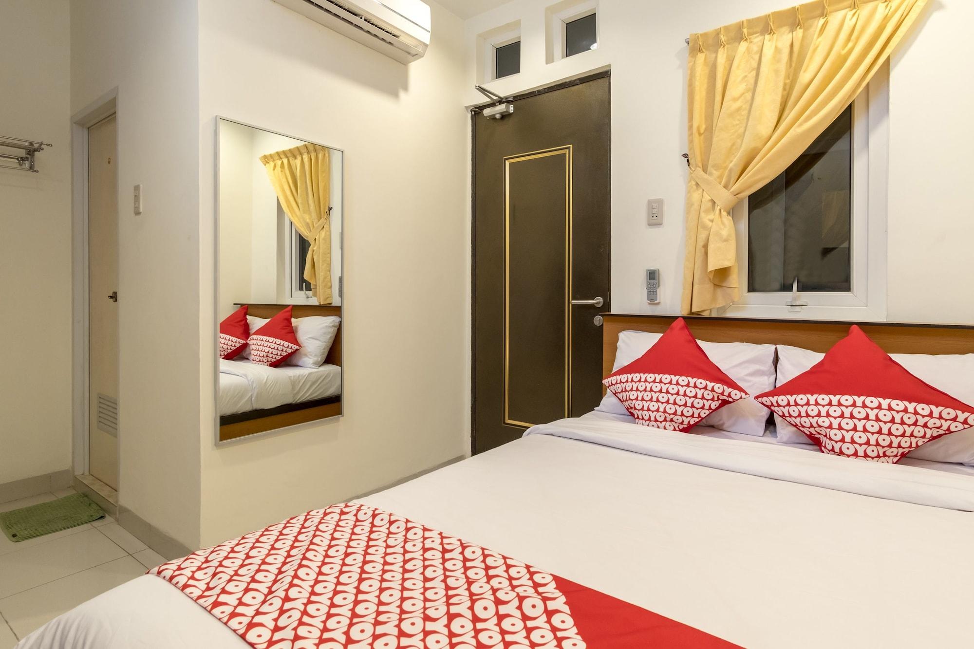 Oyo 294 Andrea Residence Syariah Медан Екстериор снимка