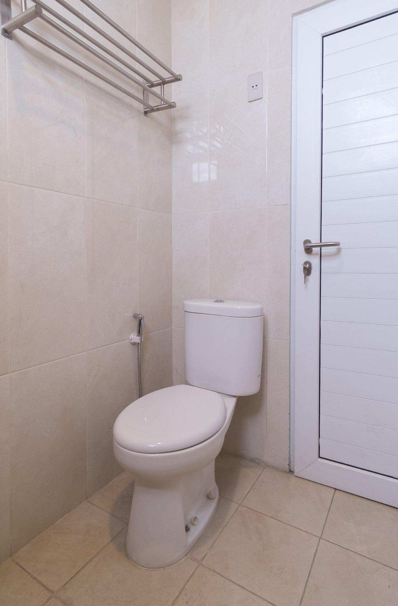 Oyo 294 Andrea Residence Syariah Медан Екстериор снимка